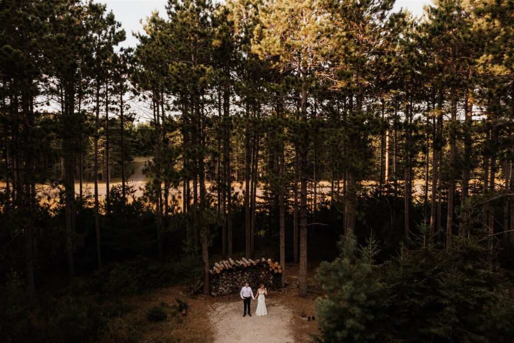 golden hour photos of bride and groom outside at pinewood