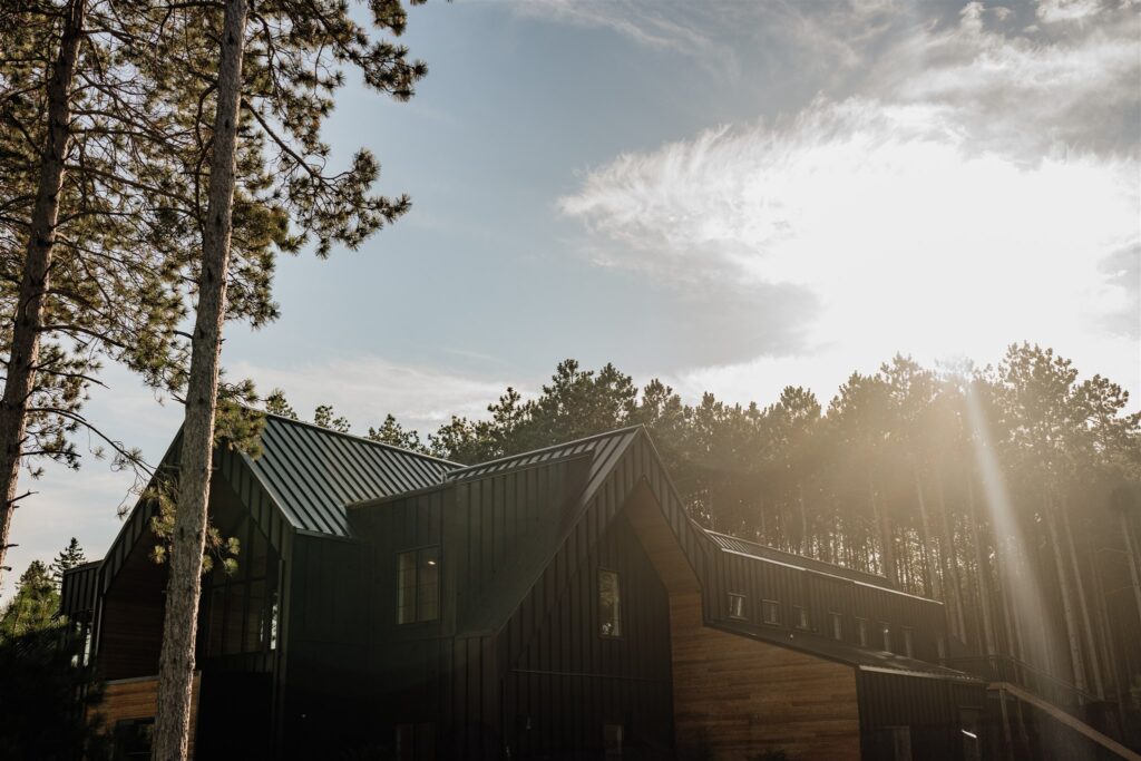 photo of exterior minnesota wedding venue 