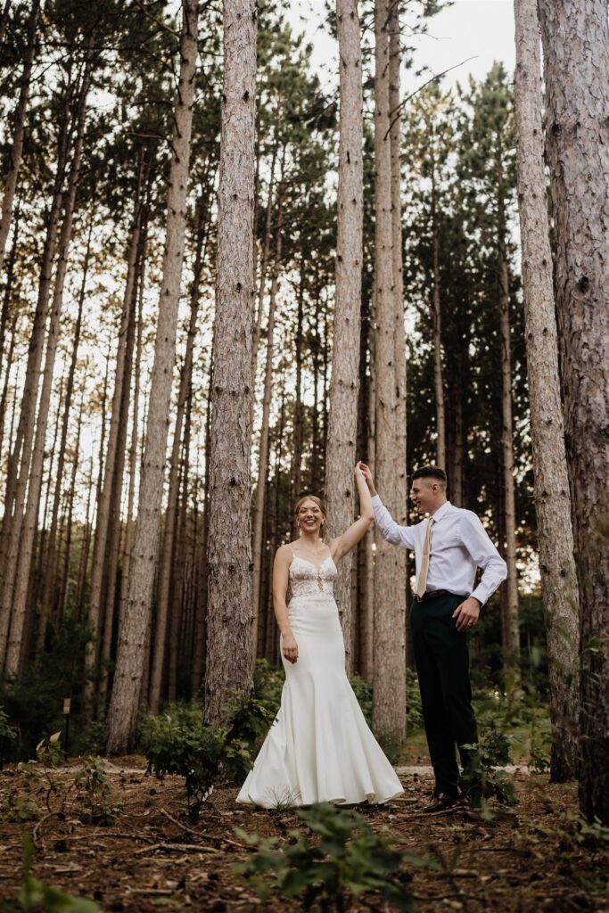 golden hour photos of bride and groom outside at pinewood