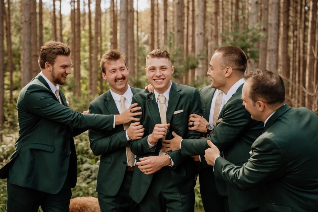 groomsmen photos at pinewood