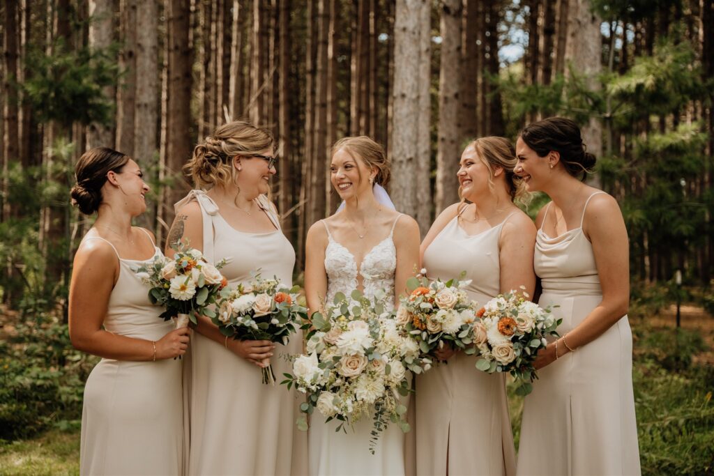 bridesmaid photos at pinewood