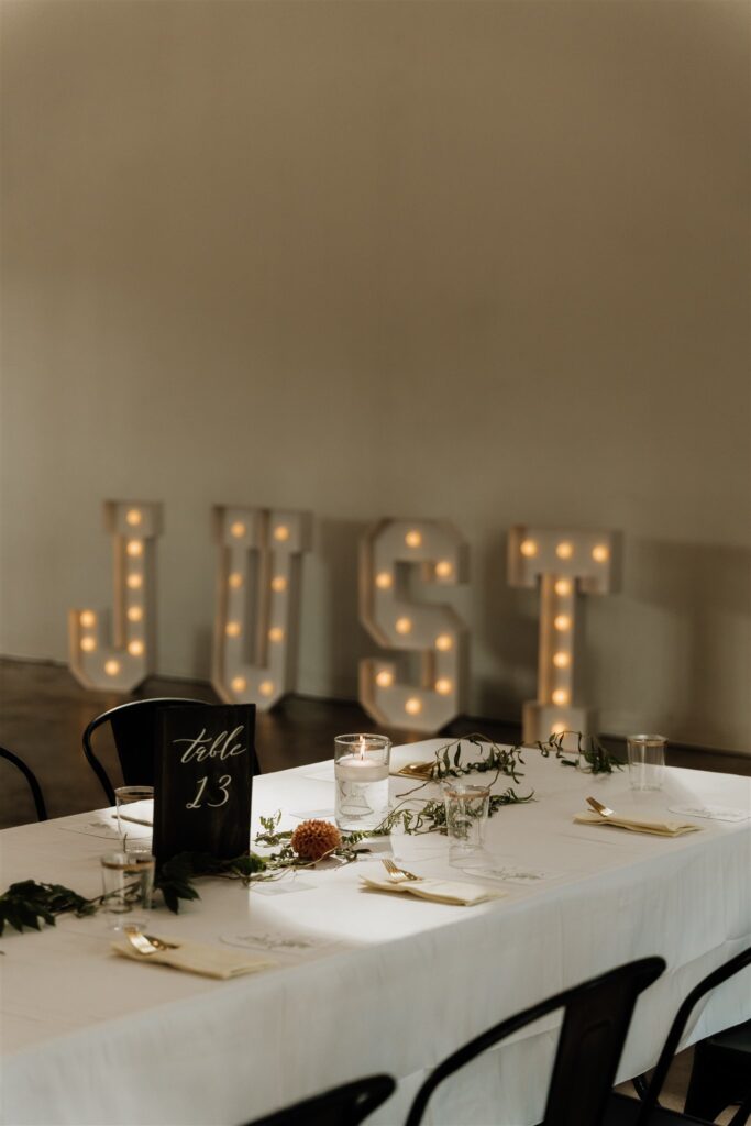 floral details during wedding at pinewood