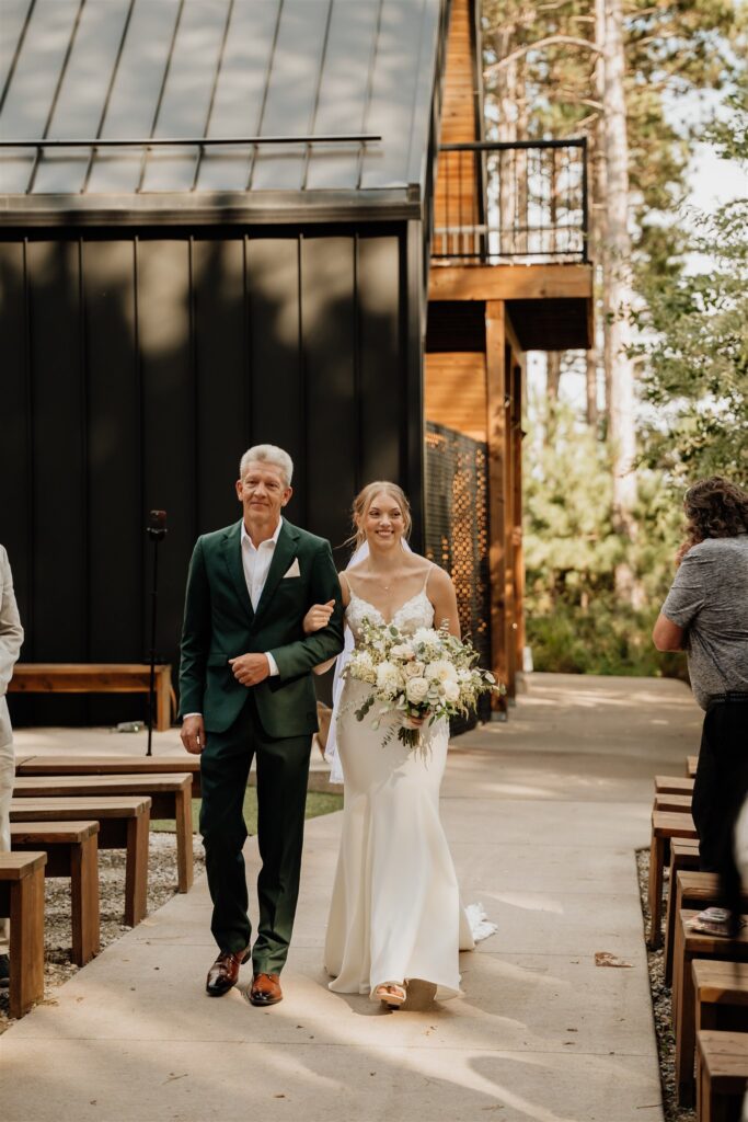 outdoor ceremony at pinewood