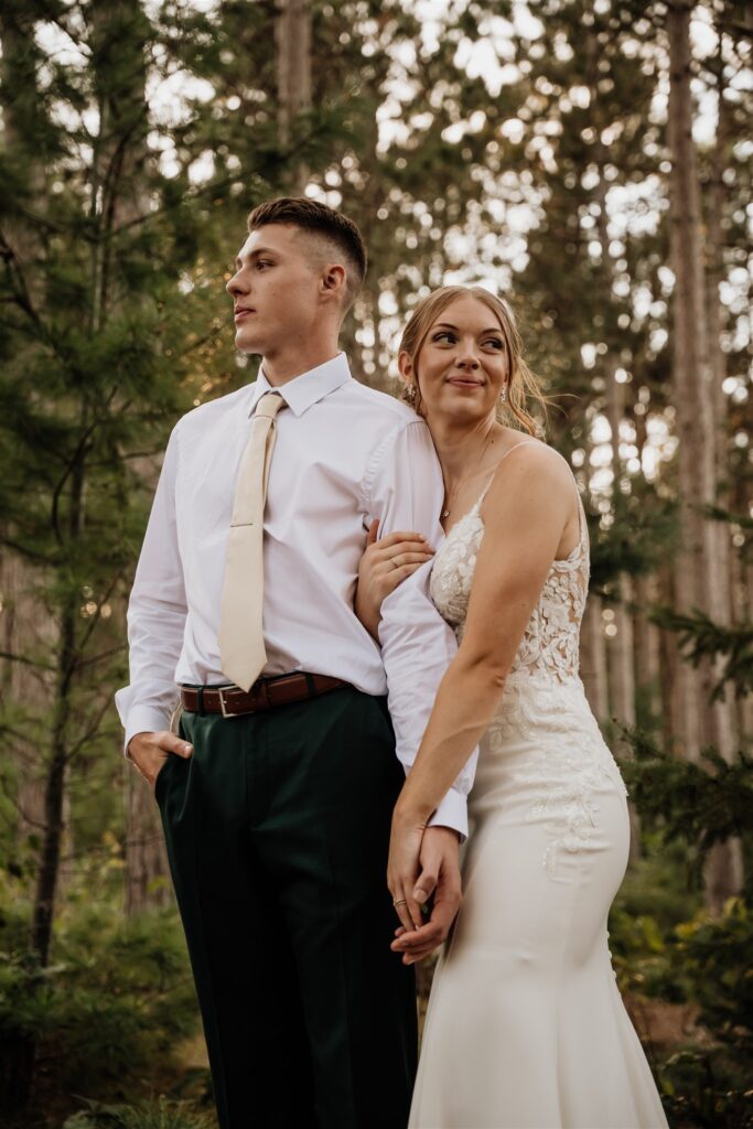 golden hour photos of bride and groom outside at pinewood